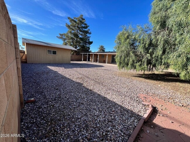 Building Photo - 551 W Gail Dr