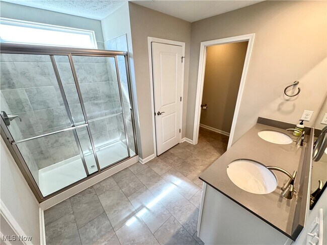 Building Photo - 23755 Rebecca Ln