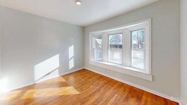 Building Photo - 65 Woodlawn St