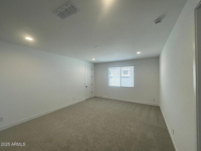 Building Photo - 20457 E Silver Creek Ln