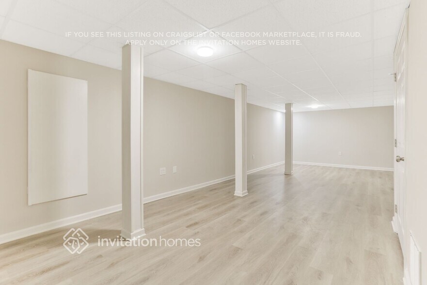 Building Photo - 2331 Heather Ct