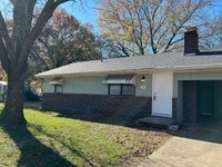 Building Photo - 905-907 N Rouse Duplex