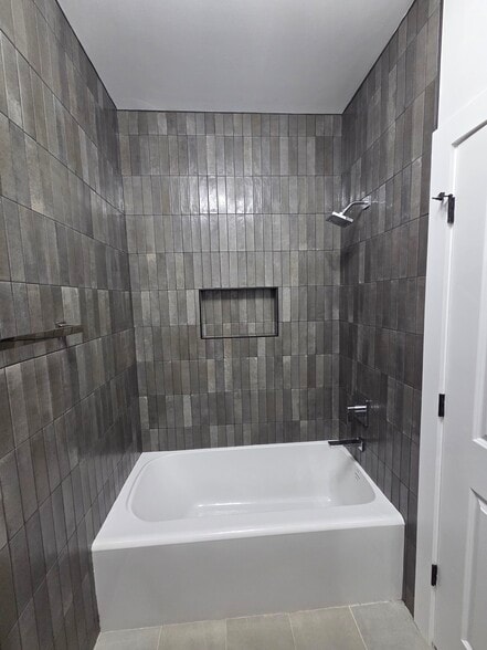 Building Photo - 13 Voorhees St