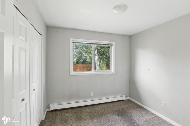 Building Photo - 2 bed 1 bath home