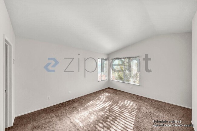 Building Photo - 37551 Deville St