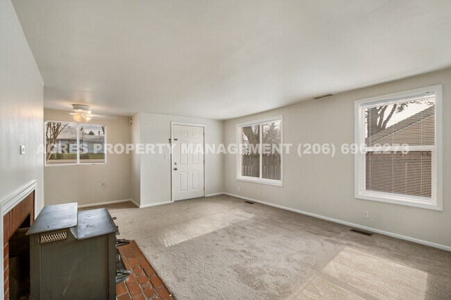 Building Photo - 17041 34th Ave S