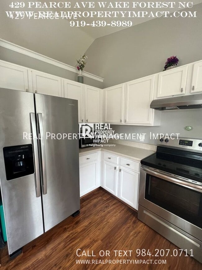 Building Photo - 429 Pearce Ave