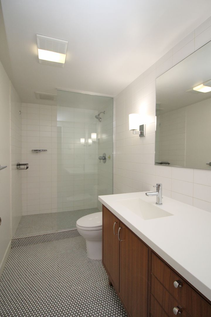 Building Photo - 2309 SW 1st Ave