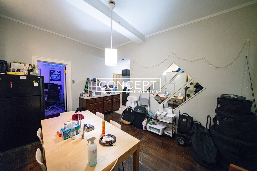 Building Photo - 52 Fenway