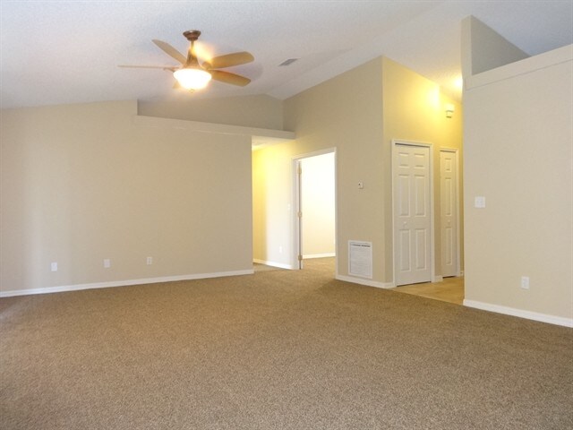 Building Photo - 13404 Silver Leaf Cir