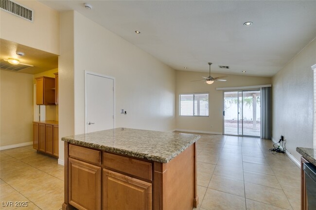 Building Photo - 744 Gritty Garnet Ave