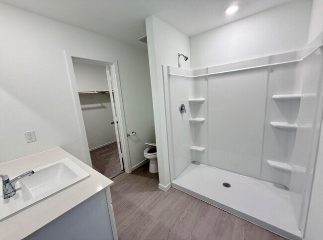 Building Photo - 932 Capracotta Dr