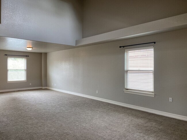 Building Photo - $300 Off 1st Month if Lease Starts by 4/10!
