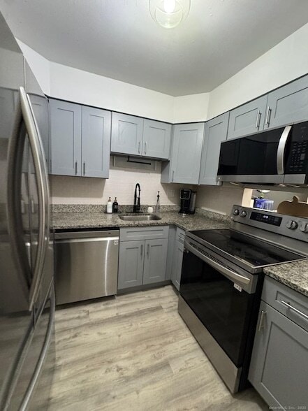 Primary Photo - 200 Woodmont Ave