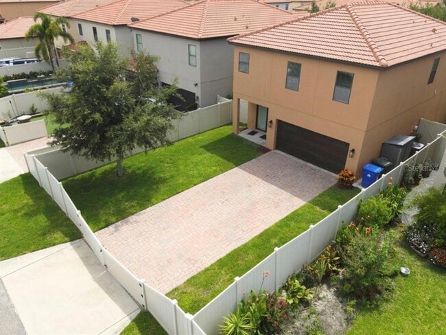 Building Photo - 2022 Bent Grass Ave