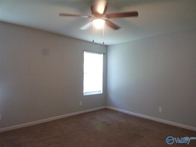 Building Photo - 15347 Mill Valley Dr