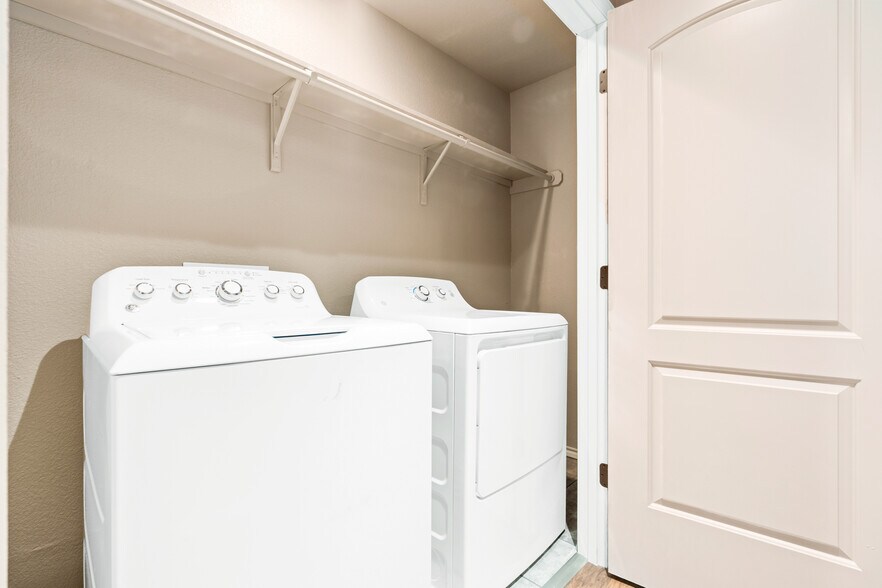 Utility Closet | Washer/Dryer - 10001 Panther Way