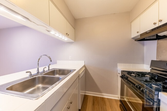 Building Photo - 7801 Shoal Creek Blvd