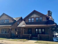 Building Photo - 725 Joliet St