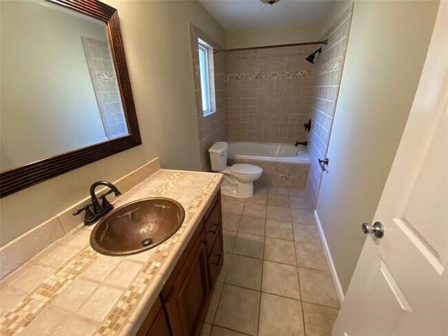 Building Photo - 13003 Algerita Terrace