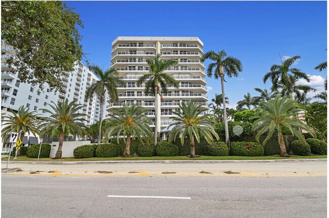 Building Photo - 1617 N Flagler Dr