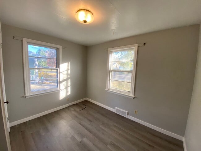 Building Photo - Don't Miss out! New Listing Available Now!...