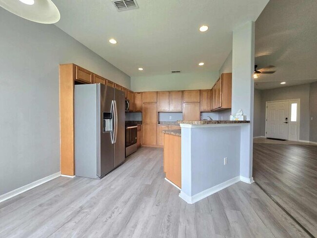 Building Photo - 3840 Serenade Ln