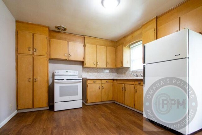 Building Photo - ALANSCO 3331/3333 N 61 ST
