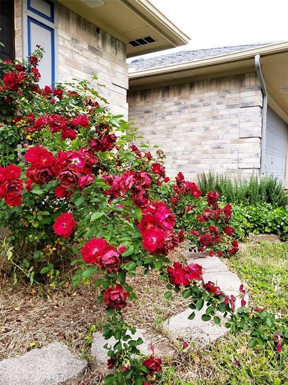 Building Photo - 2110 Nathan Dr