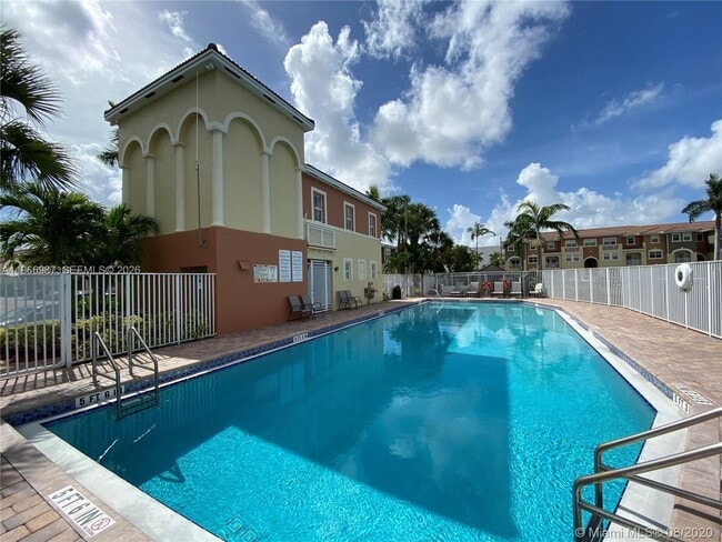 Building Photo - 8899 NW 107 Ct