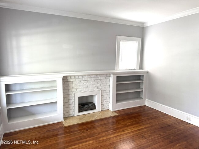 Building Photo - 1736 Naldo Ave