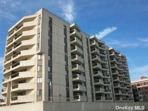 Building Photo - 360 Shore Rd