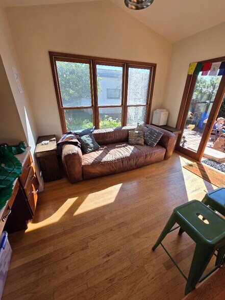 Building Photo - 6746 Cutting Blvd