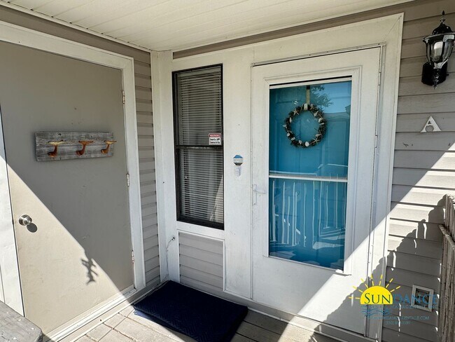 Building Photo - Great 2 Bedroom Condo in Gulf Breeze!