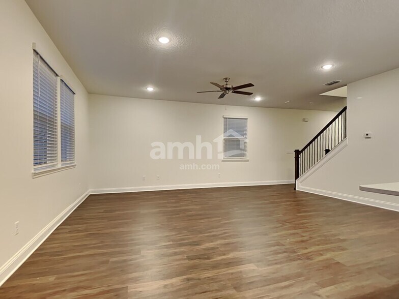 Building Photo - 171 Elcano Ln