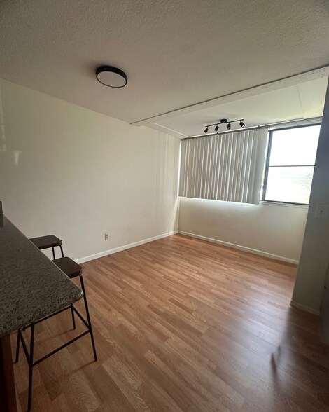 Dining Room - 1107 Acacia Rd