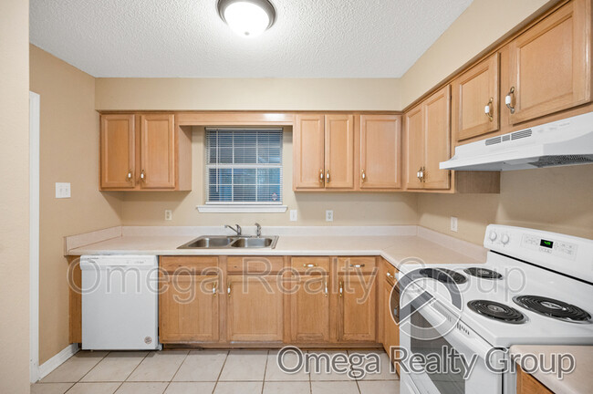 Building Photo - 6936 Magnolia Trace