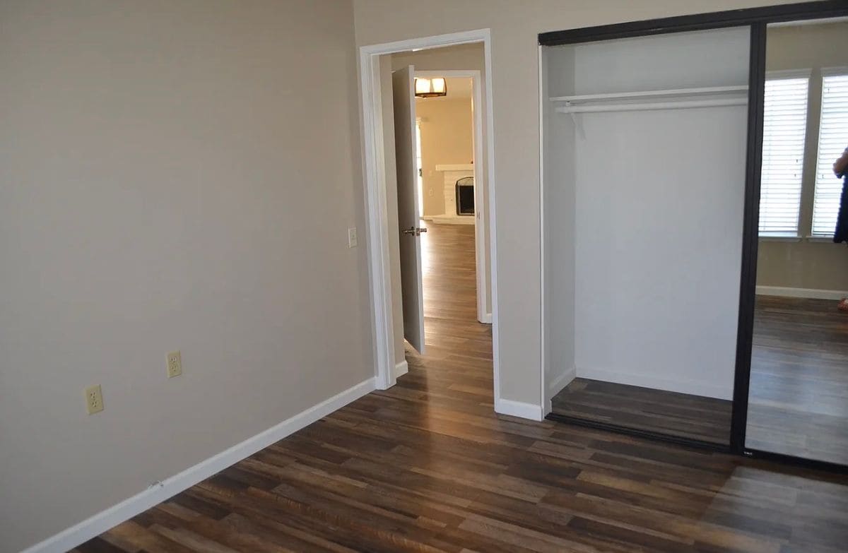 Building Photo - 928 Summerfield St