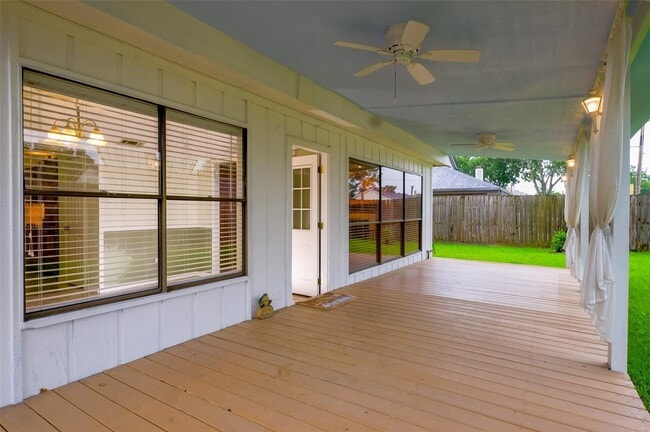 Building Photo - 2520 Hadley Cir