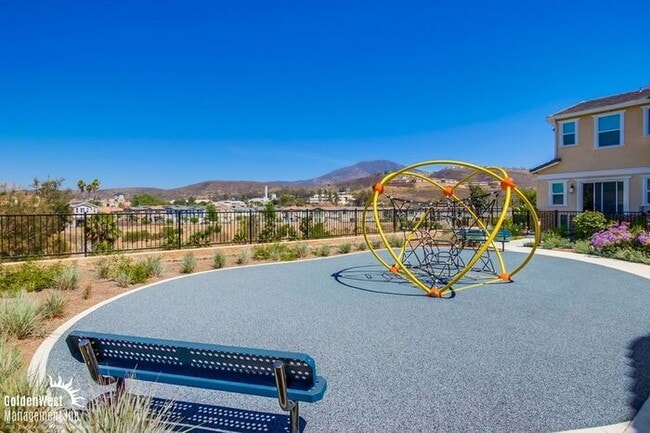 Building Photo - Newly Built 3Bdm 2.5Ba Home with Modern Fe...