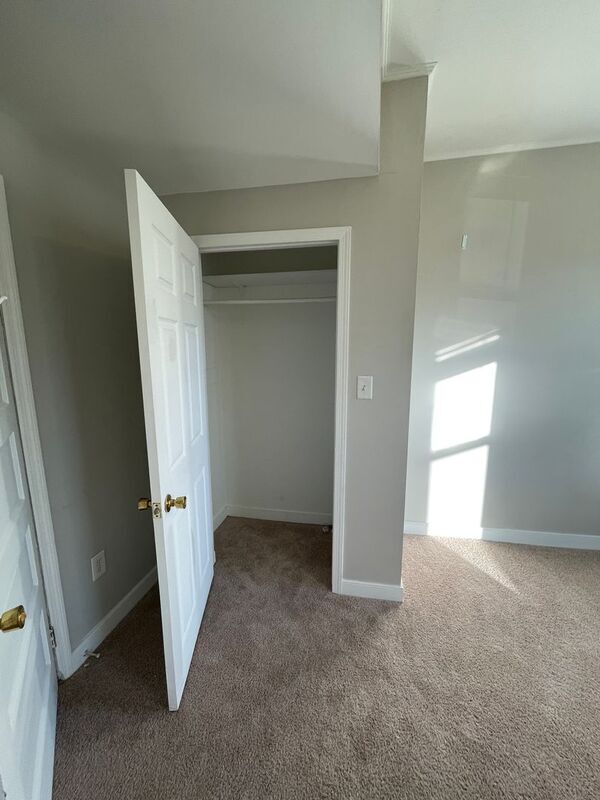 Building Photo - 2117 Fairfax Ave