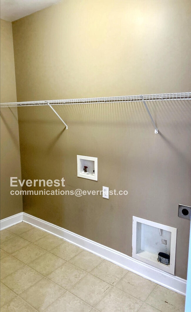 Building Photo - 100 Paxford Ct