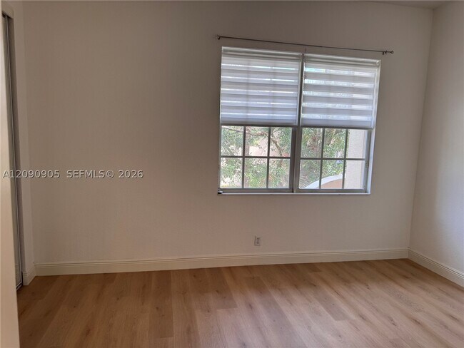 Building Photo - 4513 Artesa Way S