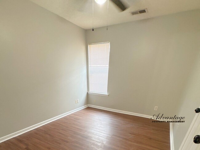 Building Photo - 6888 Wrigley Dr