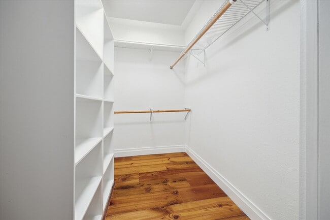 Building Photo - 409 Pecore St