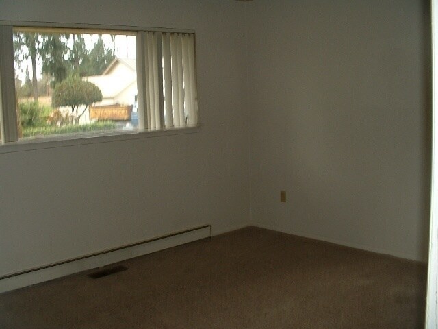 Building Photo - 9725 Lake Steilacoom Dr SW