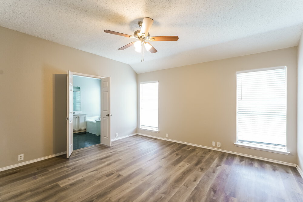 Building Photo - 4612 Parkmount Dr