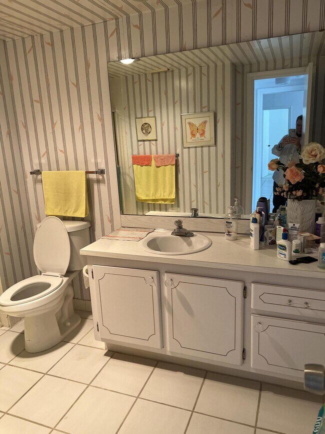 Building Photo - 2773 S Ocean Blvd