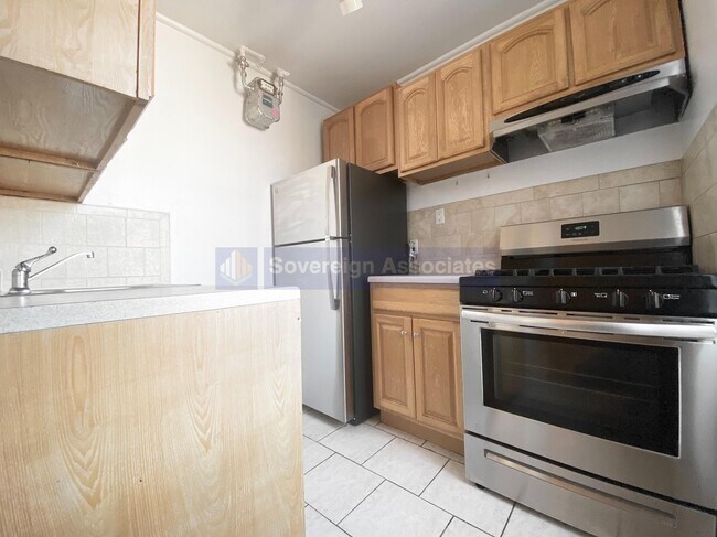 Floorplan - 183 Pinehurst Avenue