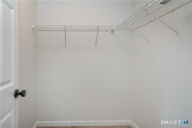 Building Photo - 77 Lyme St